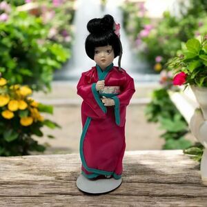 Japanese Geisha Akiko Porcelain Doll In Pink Kimono With Floral Obi & Stand